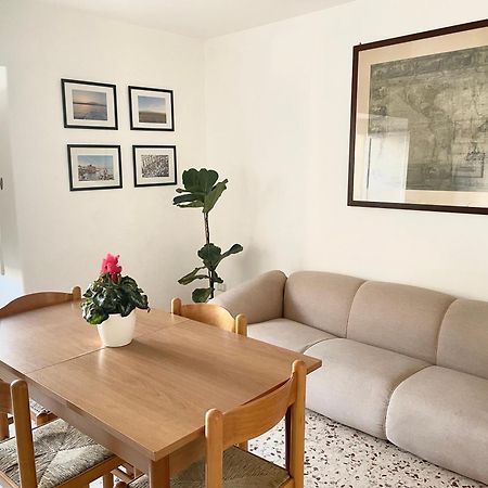 Lorenzo'S House Catania City Centre - Comfortable Large Apartment With 2 Bedrooms And 2 Baths, Close To Trains, Metro And Bus Station 外观 照片