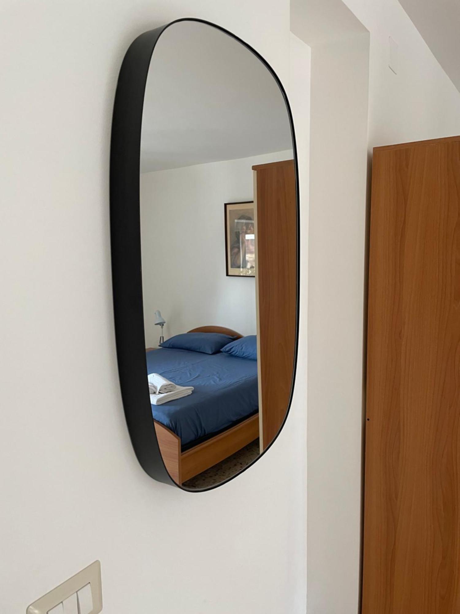 Lorenzo'S House Catania City Centre - Comfortable Large Apartment With 2 Bedrooms And 2 Baths, Close To Trains, Metro And Bus Station 外观 照片