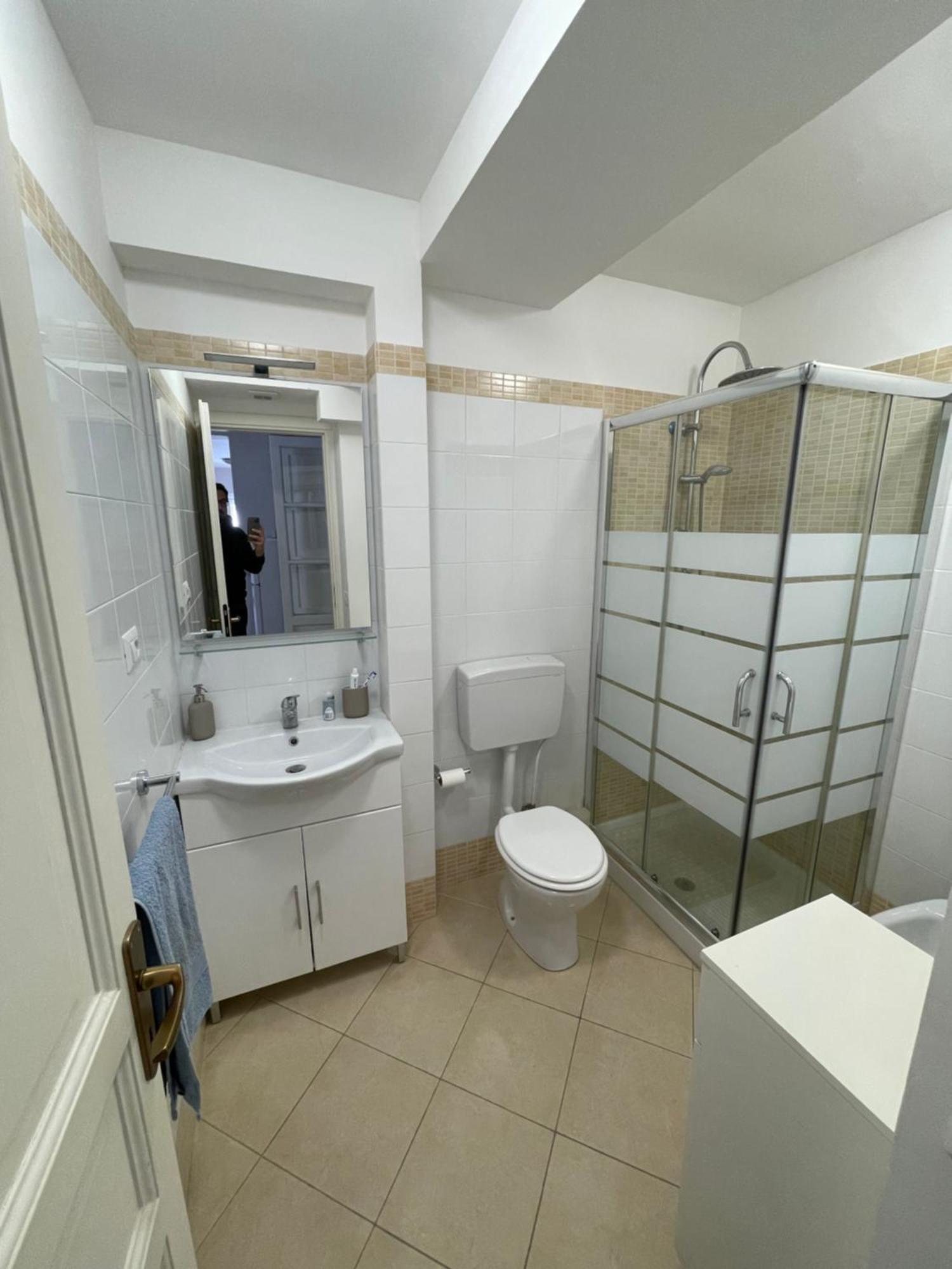 Lorenzo'S House Catania City Centre - Comfortable Large Apartment With 2 Bedrooms And 2 Baths, Close To Trains, Metro And Bus Station 外观 照片